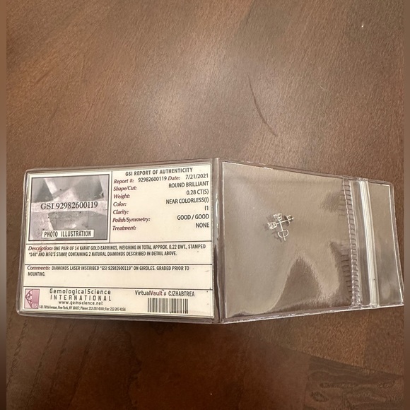 Natural diamond earrings